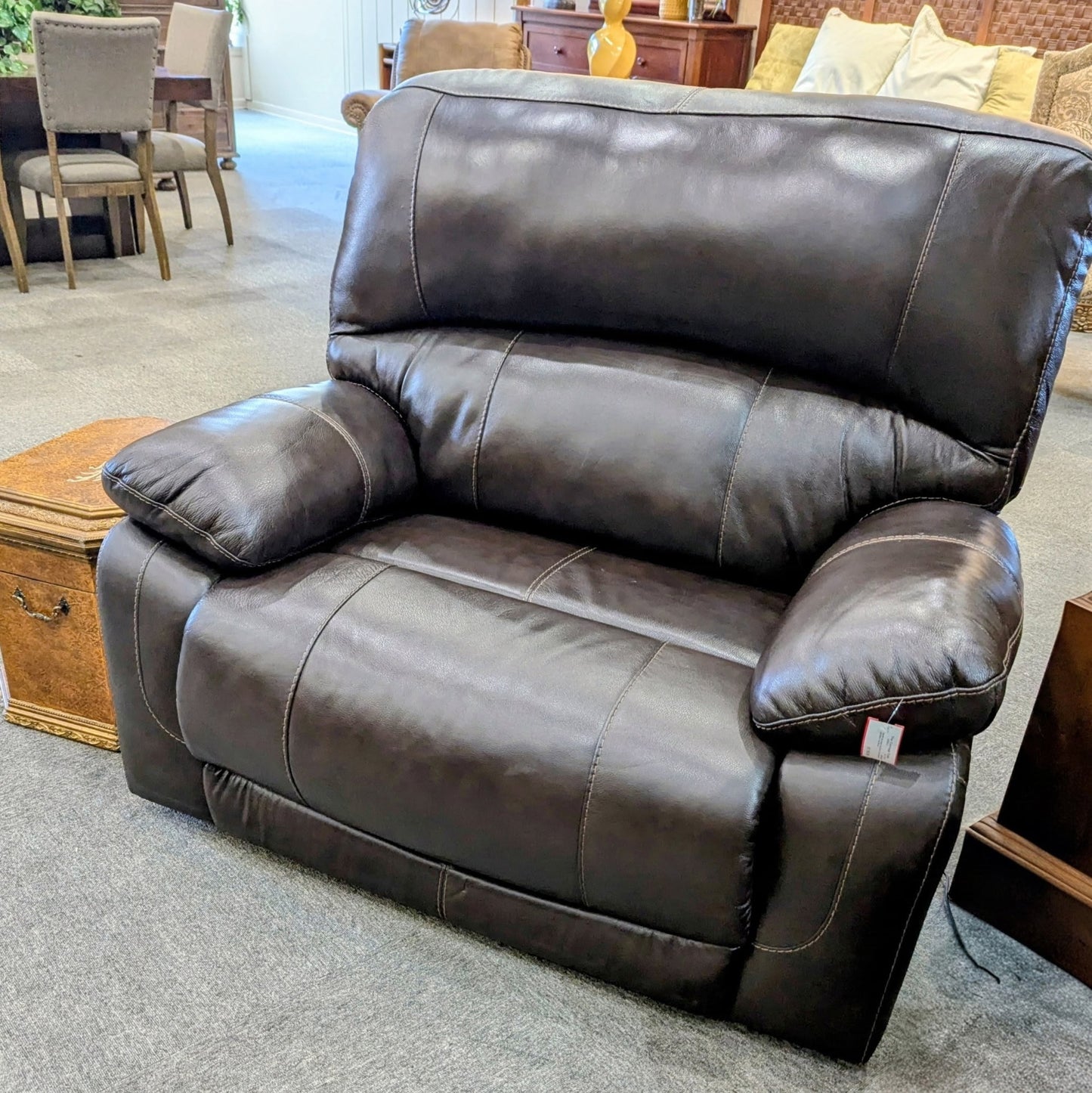 ASHLEY CHAIR