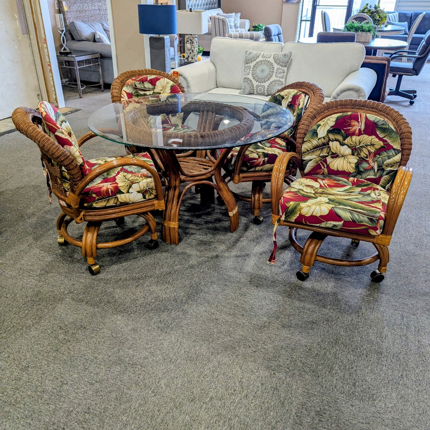 LEADERS CASUAL FURNITURE PATIO