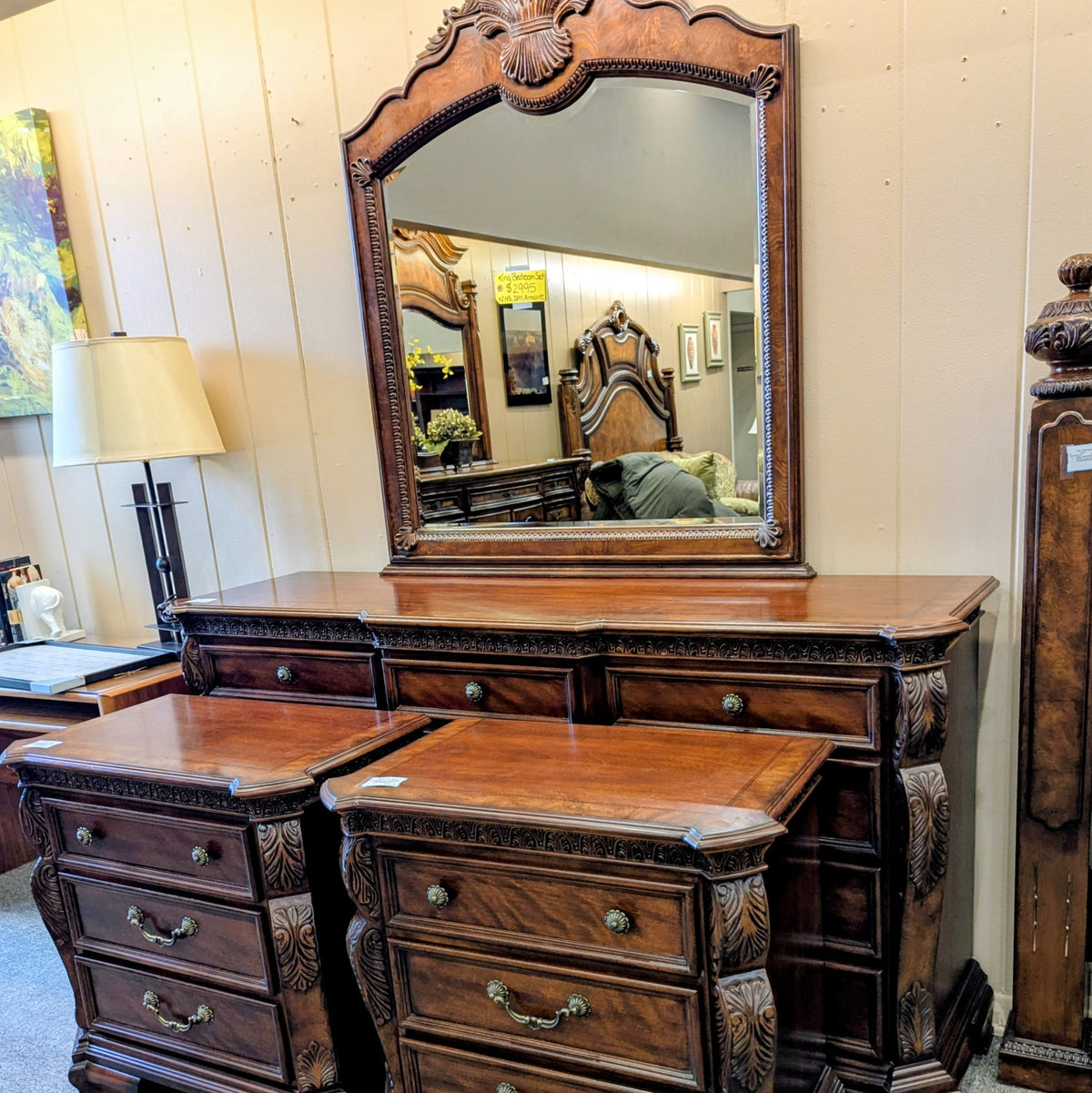 BEDROOM SET
