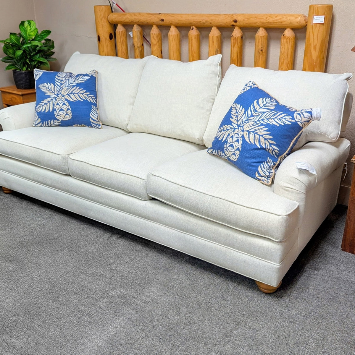 LEXINGTON SOFA