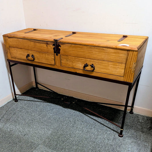 SOFA TABLE
