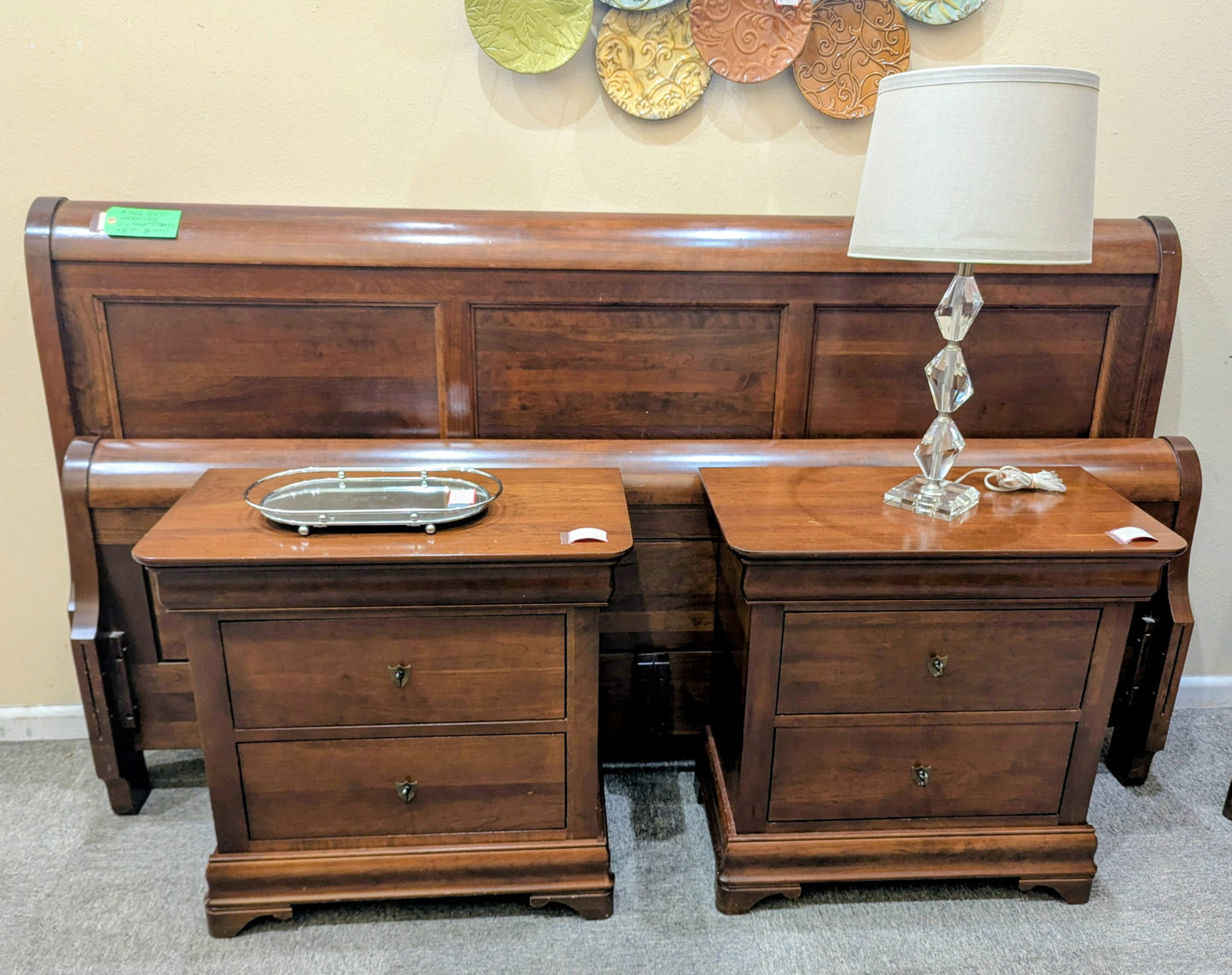 BEDROOM SET