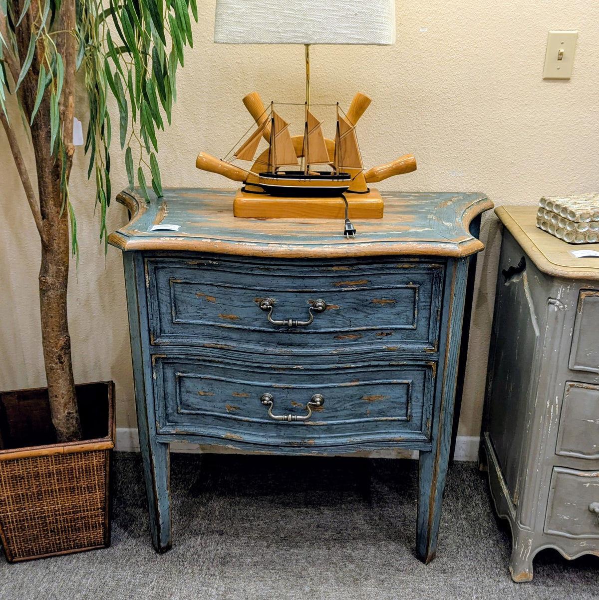 NIGHTSTAND