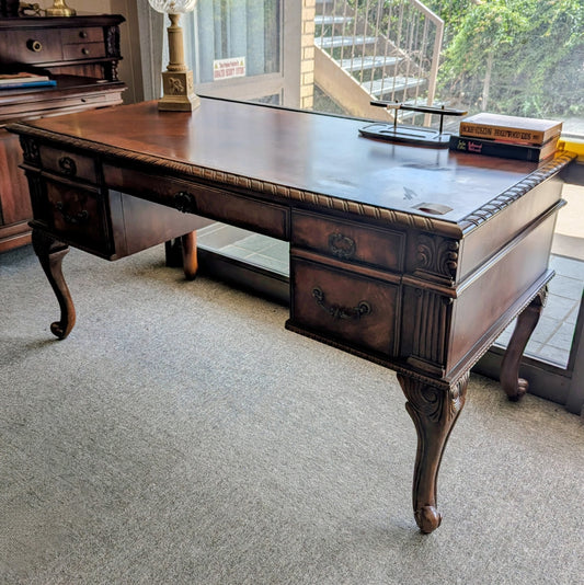 DESK