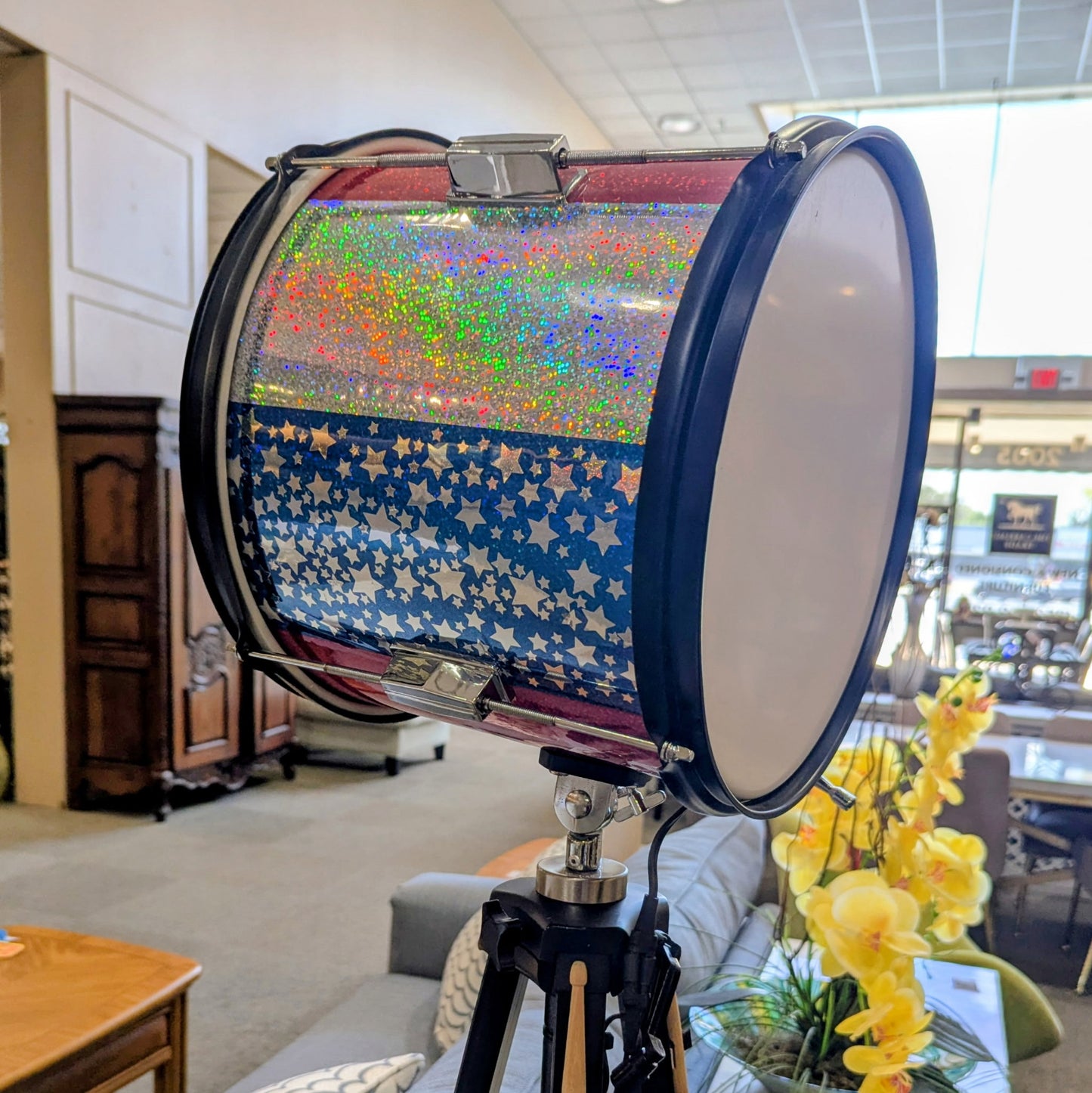 FLOOR LAMP