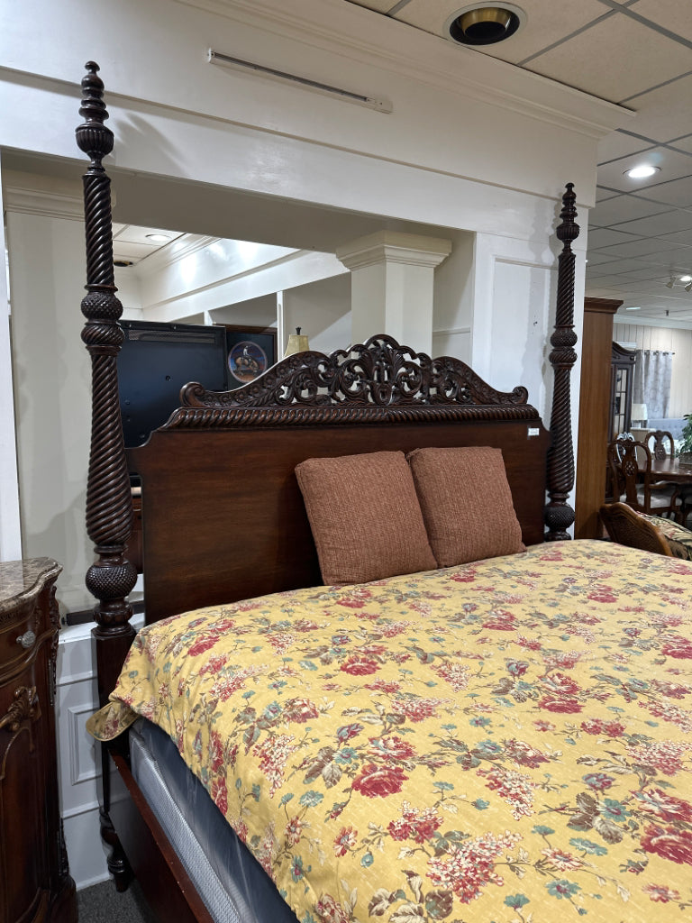 LEXINGTON BED