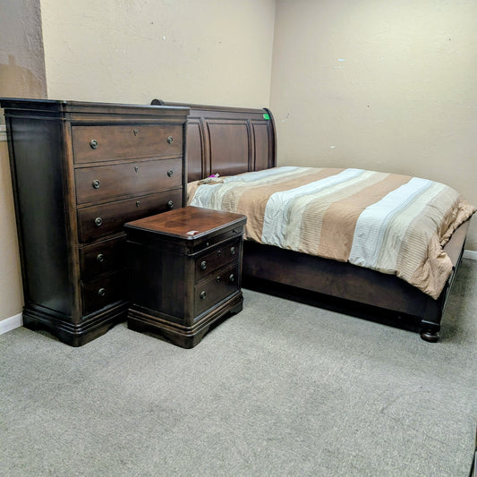 ASHLEY BEDROOM SET