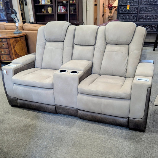 LOVESEAT