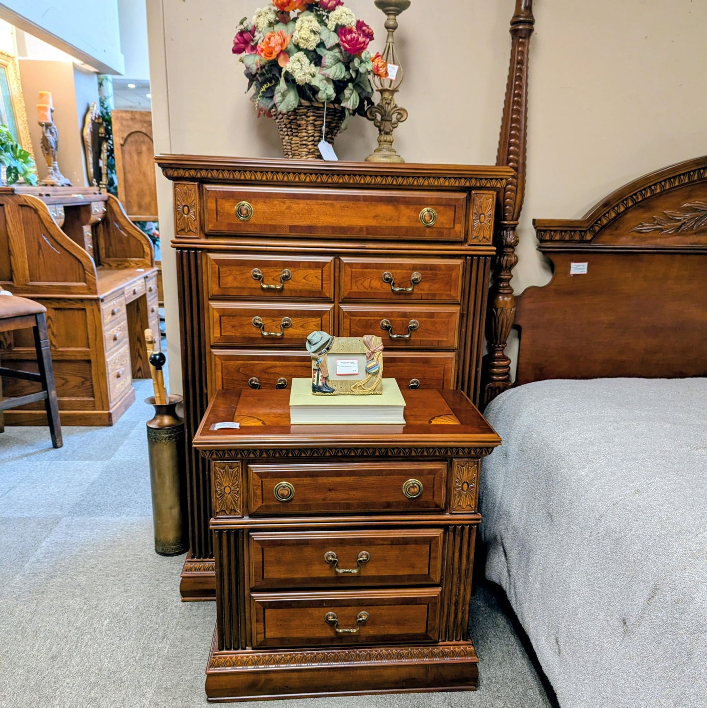 BEDROOM SET