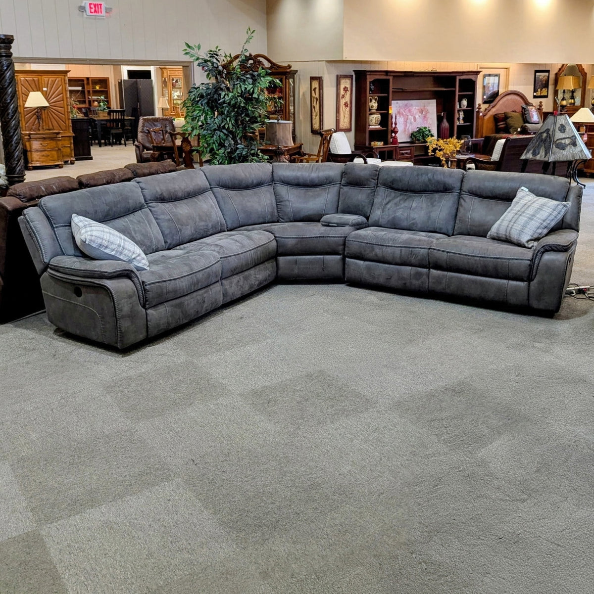 MAN WAH FURN SECTIONAL