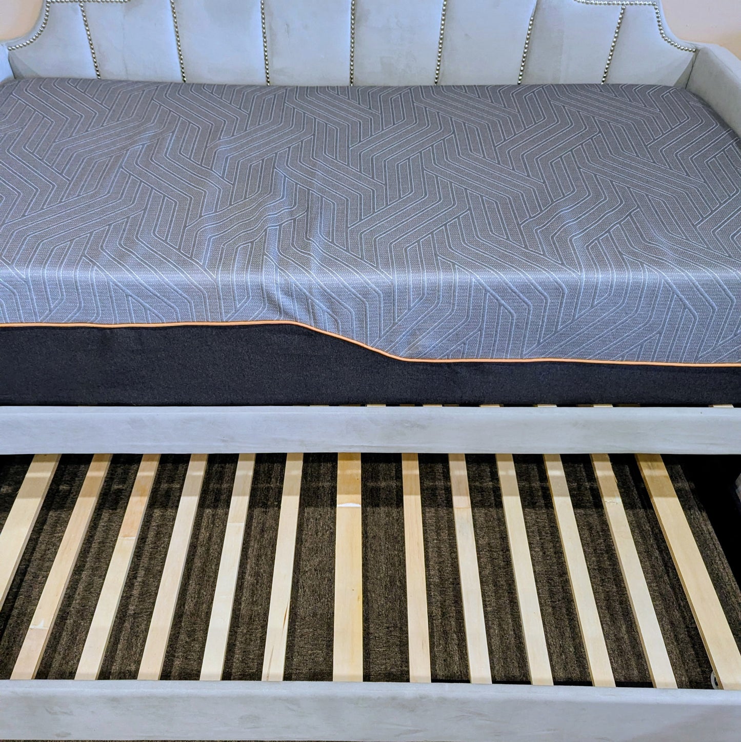 DAYBED