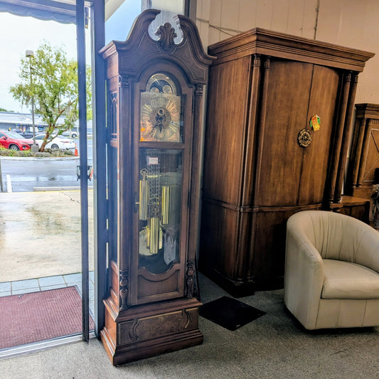 HOWARD MILLER CLOCK