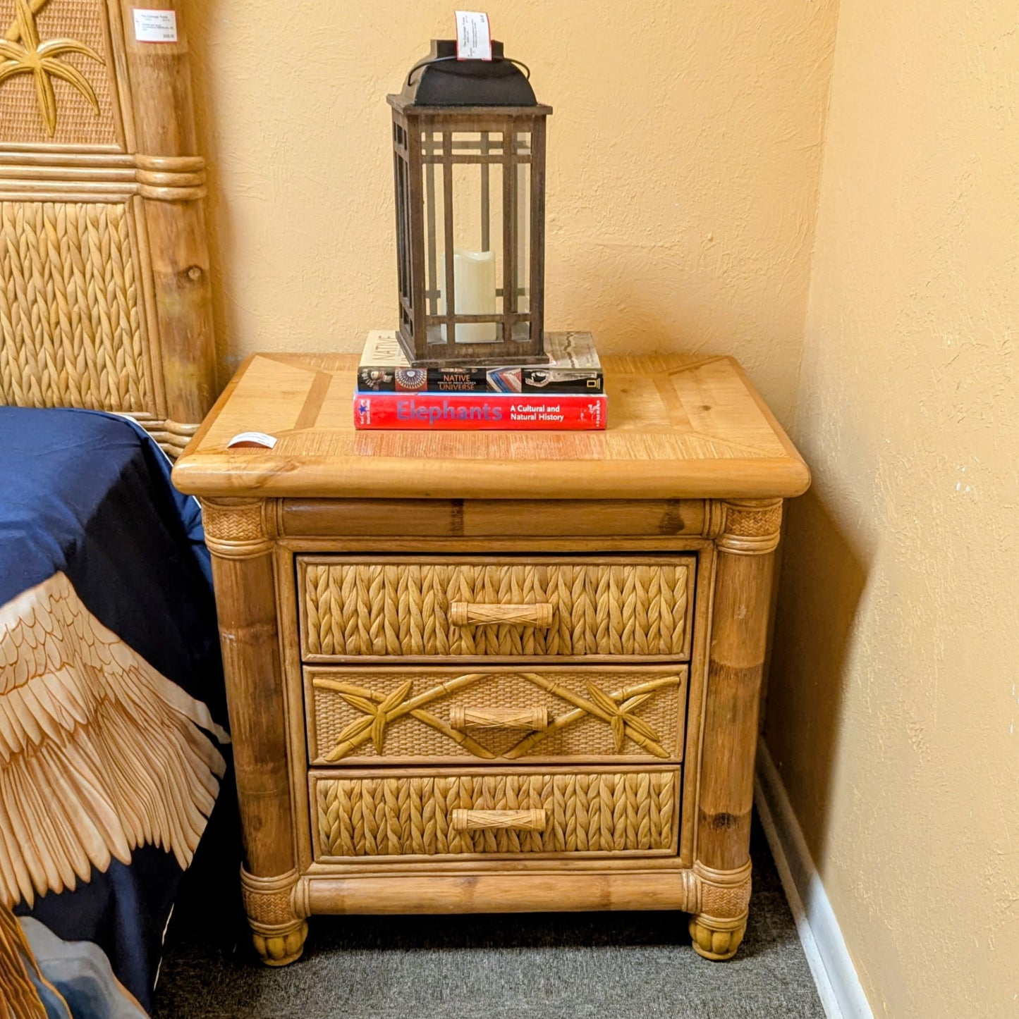 NIGHTSTAND