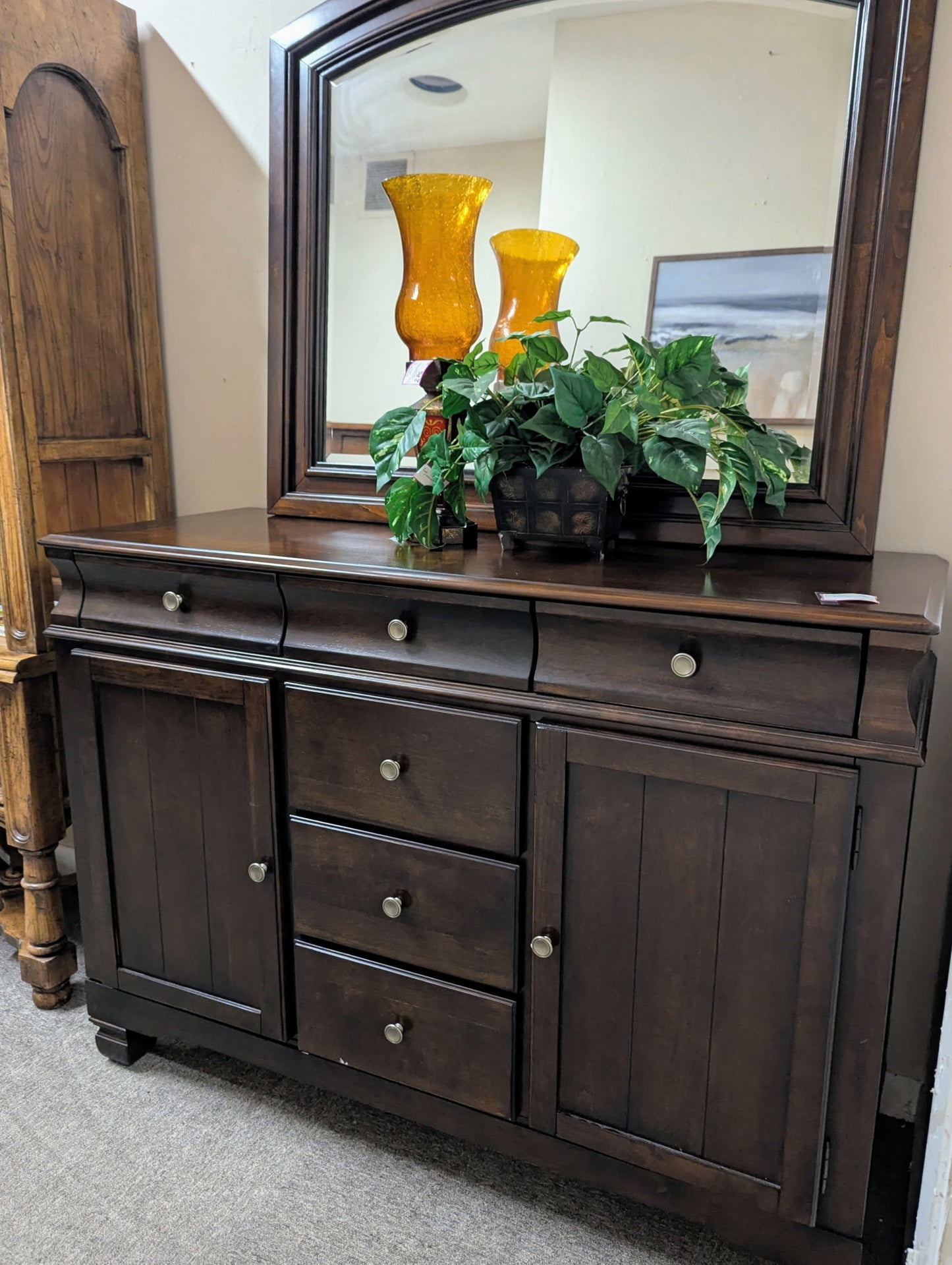 DRESSER W/MIRROR