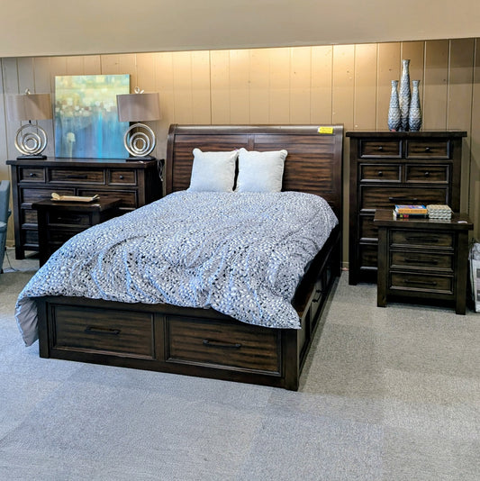 BEDROOM SET
