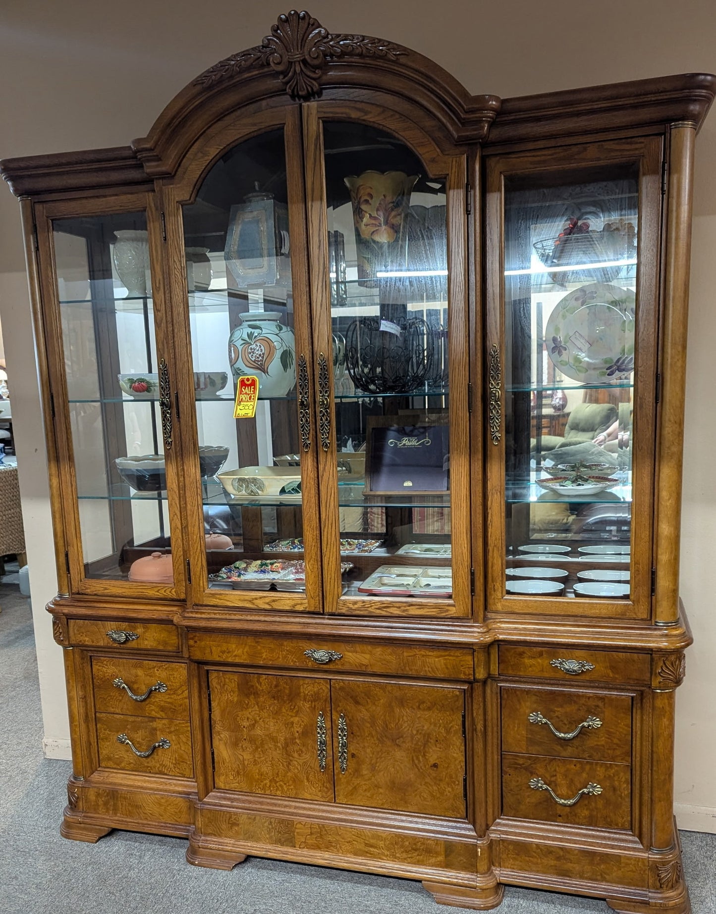 CHINA HUTCH