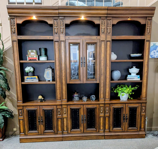 PARKER HOUSE WALL UNIT