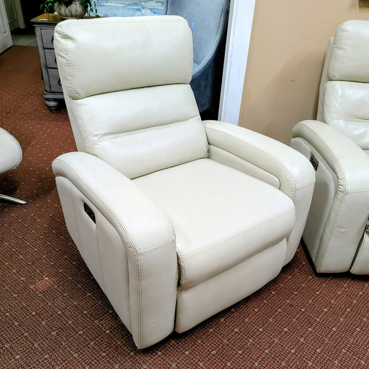 RECLINER