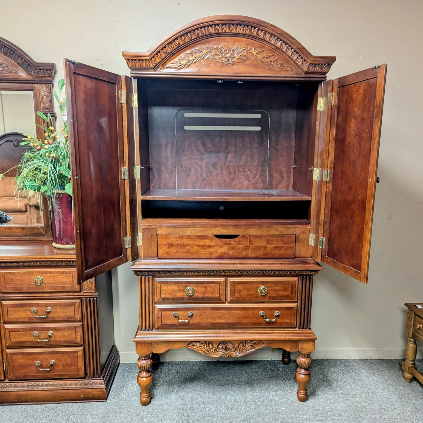 ARMOIRE