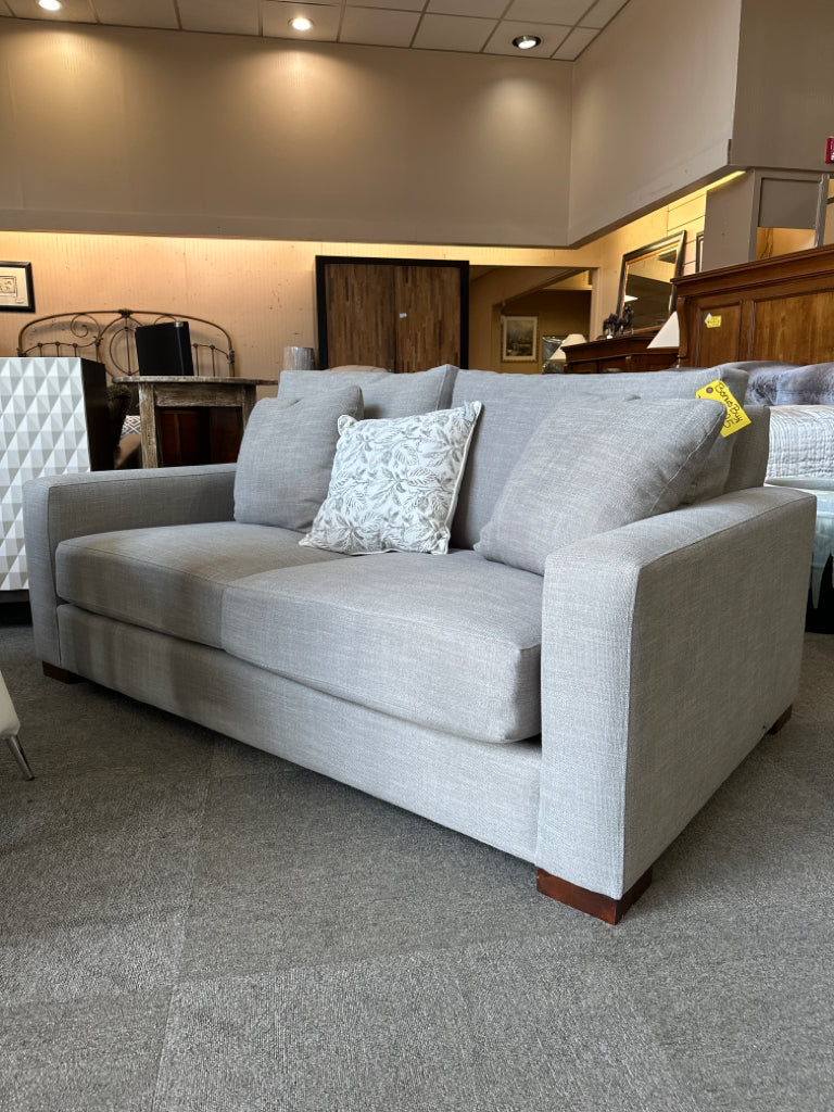 HAVERTY'S LOVESEAT