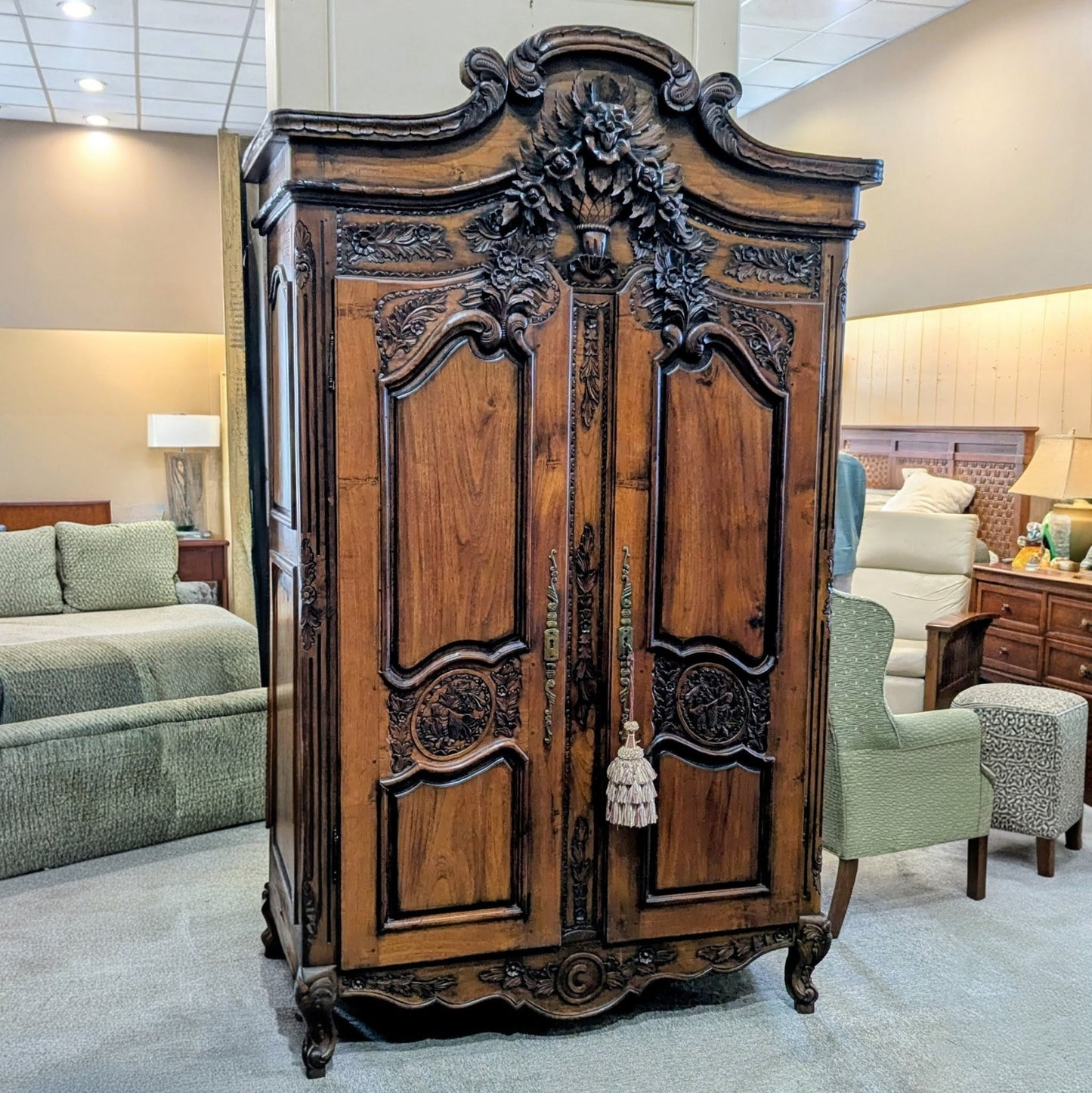 ARMOIRE