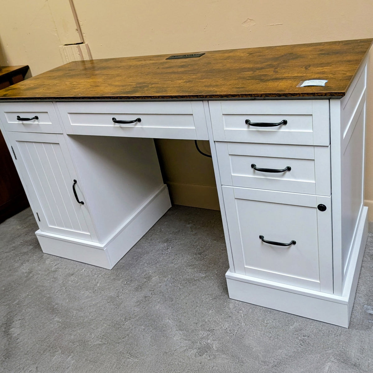 DESK