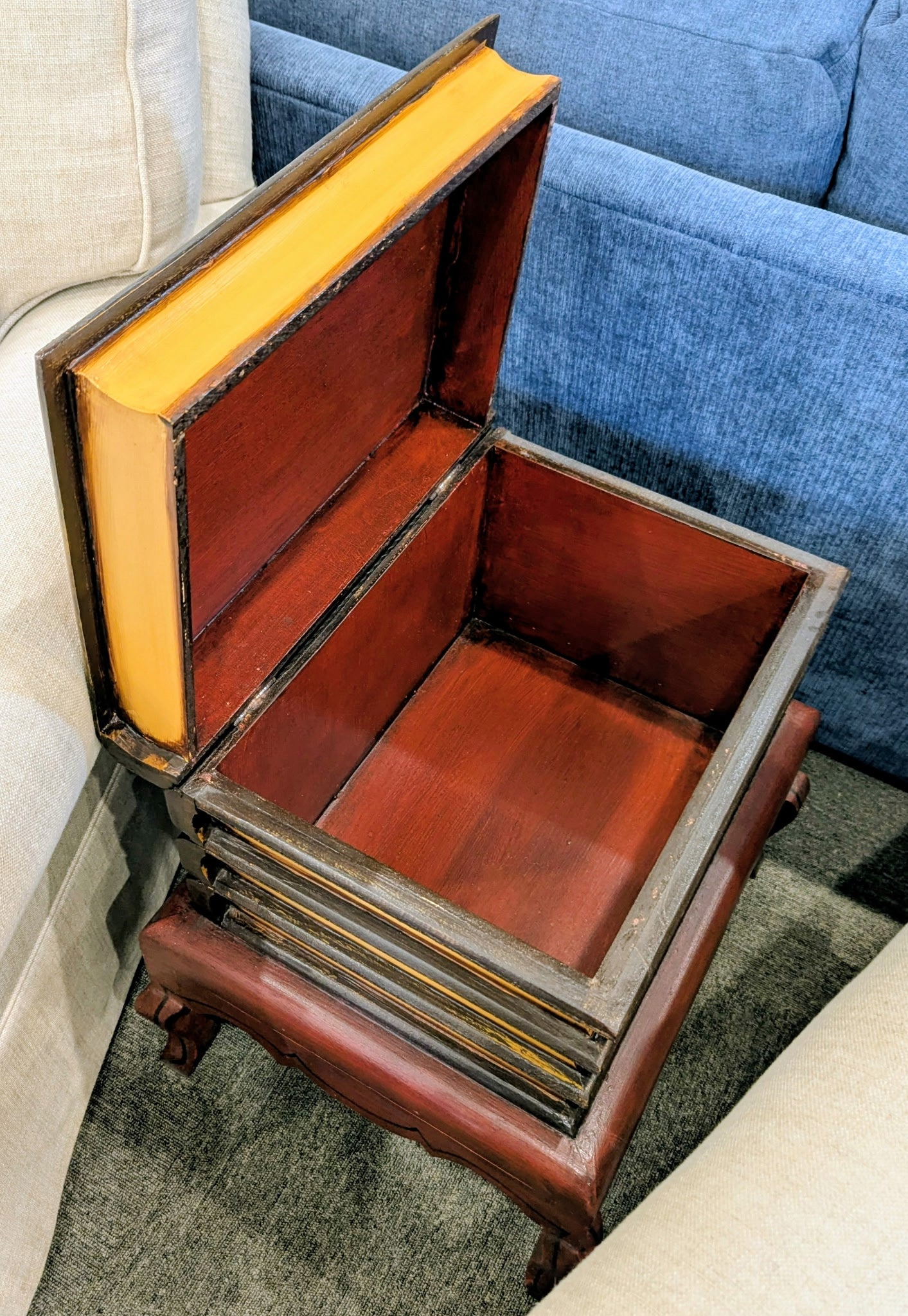 COFFEE TABLE
