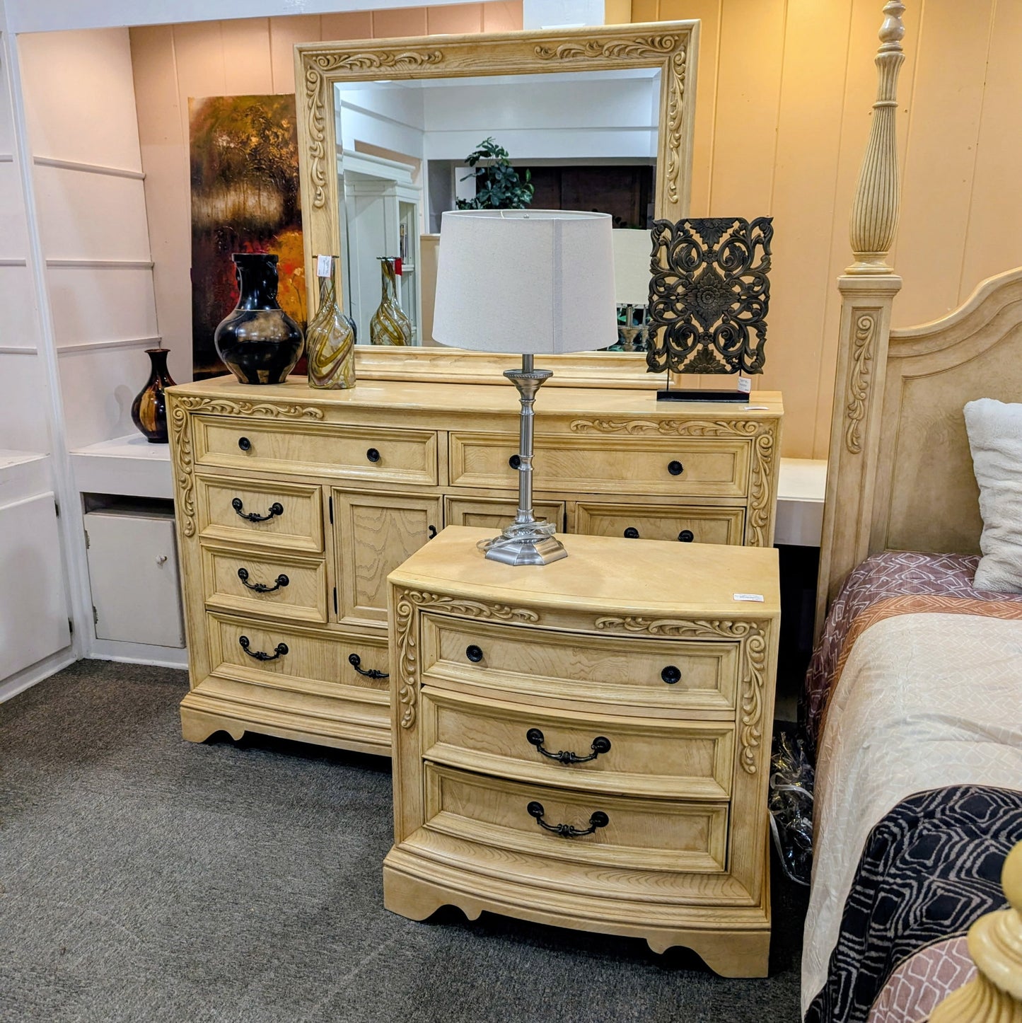 BEDROOM SET