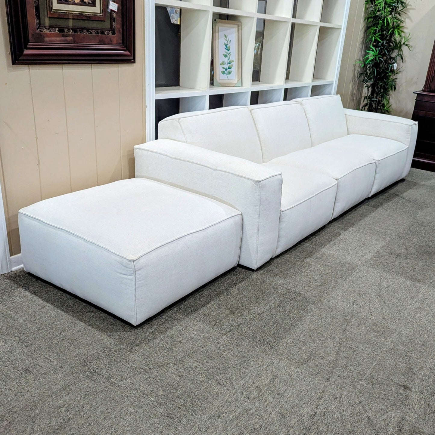 ASHLEY SECTIONAL