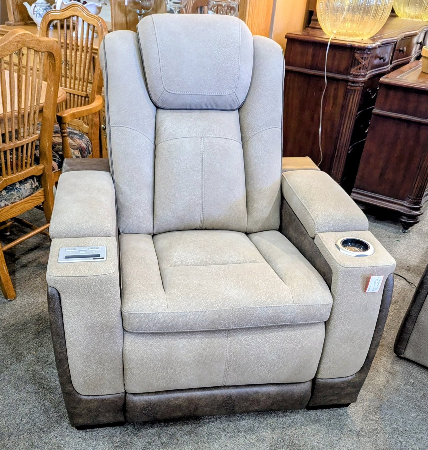 RECLINER