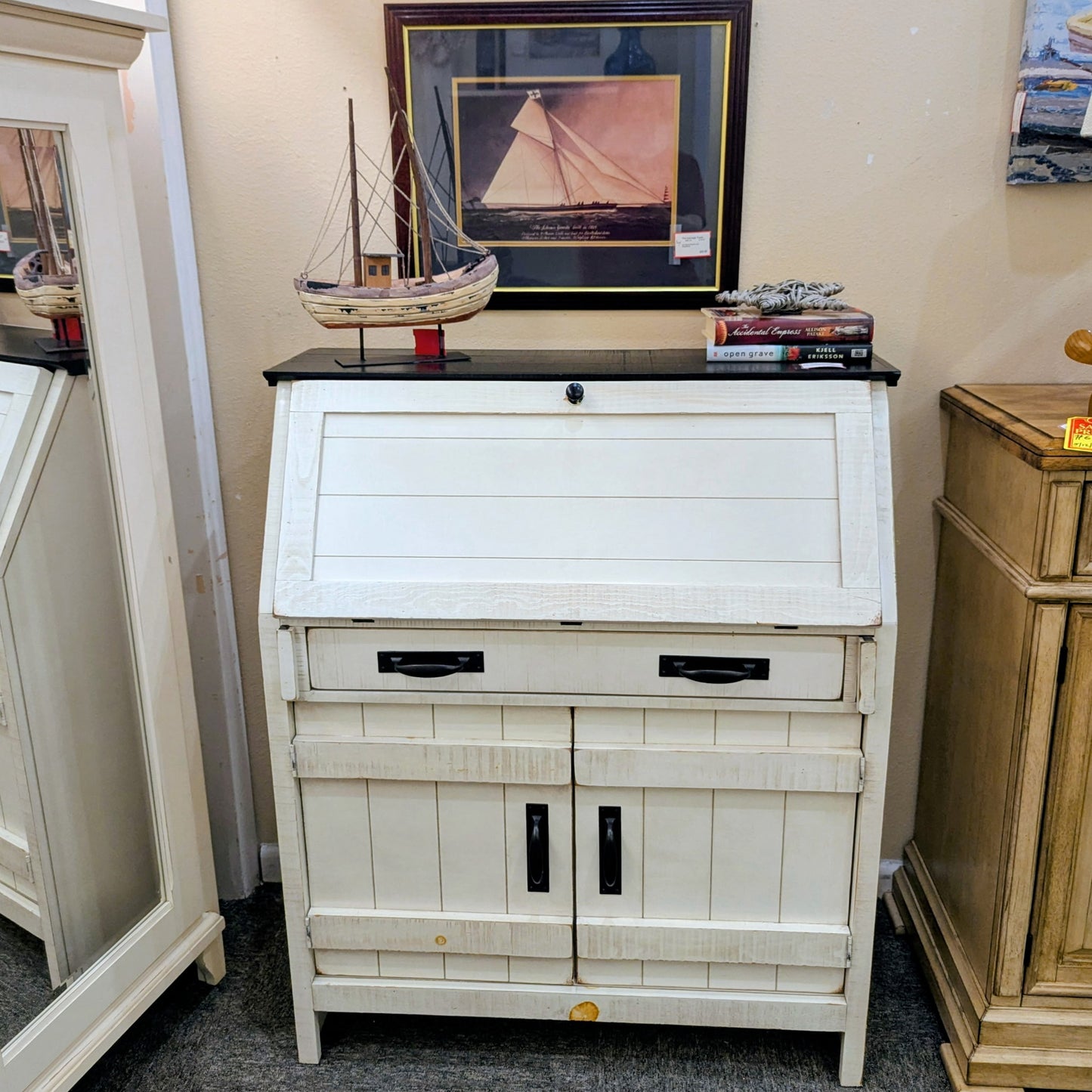 DESK